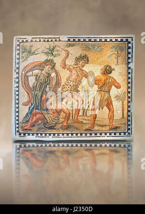 Roman pavimento a mosaico raffigurante la lotta tra Dioniso e gli indiani. Dalla Villa de Ruffinella, Tusculum. Museo Nazionale Romano, Roma Foto Stock