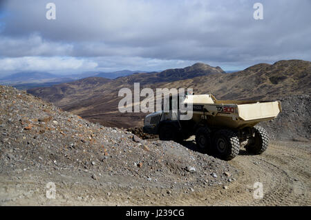 Il TA300 Terex Dumper Articolato utilizzati in operazioni di data mining alla Foss baritina miniera vicino a Aberfeldy, Tay Forest Park, Highlands Scozzesi. Foto Stock