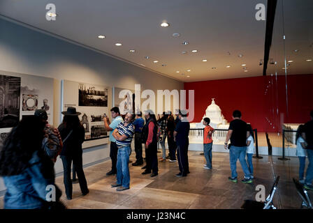 Museo Nacional de la Revolucion (Museo Nazionale della Rivoluzione) sotto il monumento alla rivoluzione (Monumento a la Revolucion), Città del Messico, Foto Stock