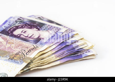 Una pila di venti pound note. Foto Stock