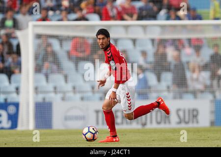 Getafe, Spagna. 22 apr, 2017. Daisuke Suzuki (Tarragona) Calcio/Calcetto : spagnolo "Liga 123' match tra Getafe CF 1-1 Club Gimnastic de Tarragona al Coliseum Alfonso Perez a Getafe, Spagna . Credito: Mutsu Kawamori/AFLO/Alamy Live News Foto Stock