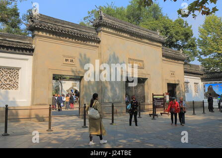 Visitare la gente umile Giardino gli amministratori a Suzhou in Cina. Gli amministratori di umile Garden è riconosciuta come Patrimonio Mondiale dell'UNESCO. Foto Stock