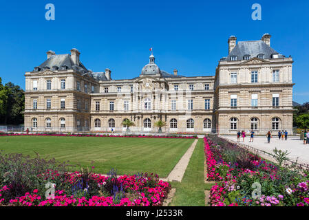 Il palais du Luxembourg (Palazzo del Lussemburgo), il Jardin du Luxembourg (Giardino di Lussemburgo), Parigi, Francia Foto Stock