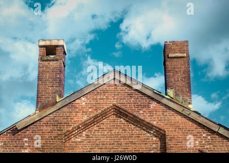 Dettagli del tetto di un edificio abbandonato a Fort Hancock a Sandy Hook Gateway National Recreation Area nel New Jersey Foto Stock