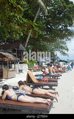 La spiaggia di Chaweng di Koh Samui in Thailandia Foto Stock