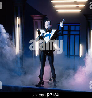 Deutscher Pop-Countertenor Klaus Nomi, Deutschland 1980er Jahre. German pop counter tenor Klaus Nomi, Germania degli anni ottanta. Foto Stock