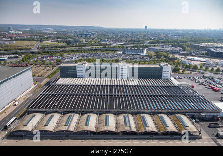 Veduta aerea di DŸsseldorf Aeroporto Internazionale, air cargo center, Foto Stock