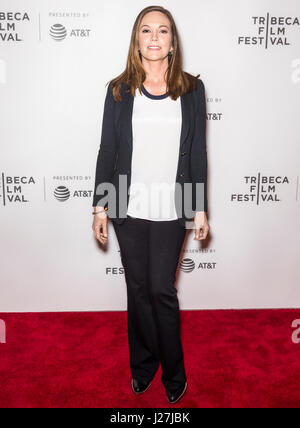 New York, Stati Uniti d'America. Xxv Aprile, 2017. Diane Lane assiste 'Parigi può attendere" durante il 2017 Tribeca Film Festival a BMCC Tribeca PAC Credito: Ovidiu Hrubaru/Alamy Live News Foto Stock