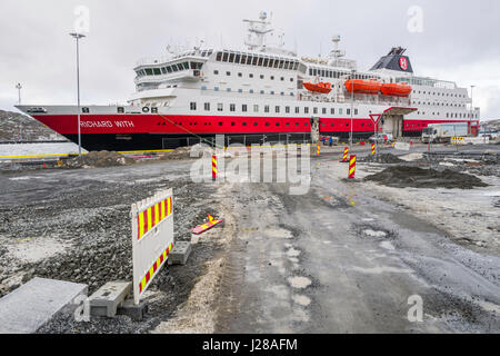 Hurtigruten nave MS Richard con, ormeggiato a Bodø, Norvegia. Foto Stock