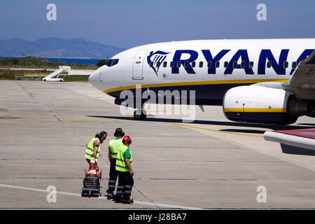 Ryanair Boeing 737 all'Aeroporto Stansted di Londra Foto Stock