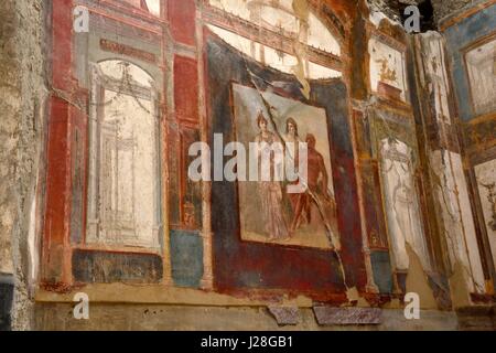 Affresco affreschi sulle pareti del Collegio degli Augustali Ercolano antica città romana distrutta dal vulcanico fluisce nel 79AD Ercolana campania italia Foto Stock