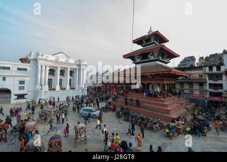 Il Nepal, Regione centrale, Kathmandu, tempio indù, Maju Dega e Gaddi baithak a Durbar Square di Kathmandu Foto Stock