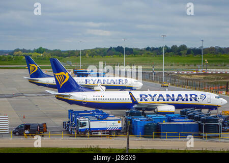 Ryanair Beoing 737 aicraft presso l'aeroporto di Stansted Foto Stock