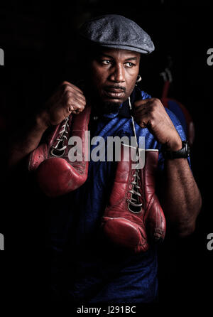 Lennox Lewis dopo la conferenza stampa a Fitzroy Lodge palestra, Londra. Stampa foto di associazione. Picture Data: martedì 25 aprile, 2017. Foto di credito dovrebbe leggere: John Walton/PA FILO Foto Stock