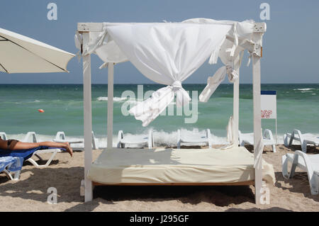 Gazebo sulla spiaggia - tettuccio Foto Stock