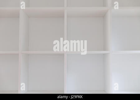 Bianco vuoto scaffale, armadietto a muro - componente interno Foto Stock