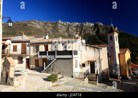 Tourrette du Chateau, Parc regional des Prealpes d'Azur, Alpes-Maritimes, 06, PACA, Francia Foto Stock