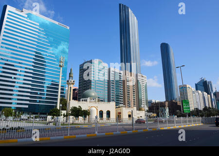 Sheikh Rashid bin Saeed Street in Abu Dhabi, Emirati Arabi Uniti, Medio Oriente Foto Stock