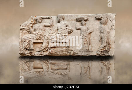 Limitatrice di marmo sculture dal fregio intorno al Partenone blocco V 28-32. Dal Partenone dell'Acropoli di Atene. Un Museo Britannico presentano sapere Foto Stock