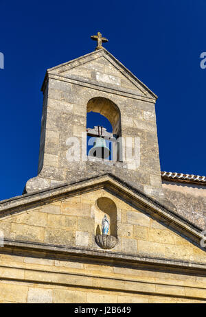 La chiesa nel villaggio di Rauzan, la Gironda dipartimento di Francia Foto Stock