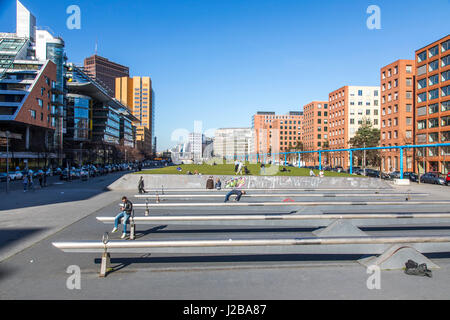 Tilla-Durieux-Park , a sud di Potsdamer Platz, quadrato, a Berlino, Germania, Foto Stock