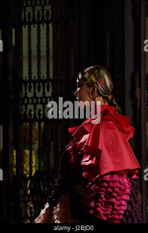 I modelli a piedi giù per la passerella durante il David Ferreira Fashion Show-LFW, London Fashion Week, Massoni Hall, ventunesimo febbraio 2017 @ SCOUT DI MODA Foto Stock