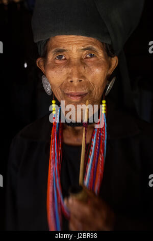 Una donna della tribù di Ann, vicino Kyaing Tong, Triangolo Dorato, Myanmar (Birmania) Foto Stock