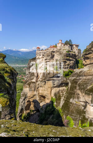 Vista distante sul Grand Meteoro monastero, Grecia Foto Stock