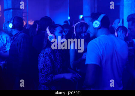 BBC Radio 6 Music Festival, Salford Manchester. Discoteca silenziosa. Foto Stock