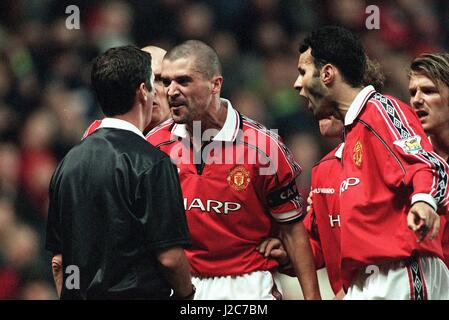 Un D'Urso R KEANE & RYAN vedi figg. *** MANCHESTER UTD V MIDDLESBROUGH 29 Gennaio 2000 Foto Stock