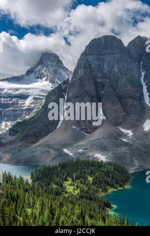 Mt. Assiniboine e Lago di Magog dal Nublet Foto Stock