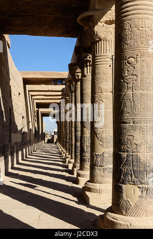 Egitto, Mar Rosso Gouvernement, Philae, Il Tempio di Philae, dedicato alla dea Hathor, si trova su un isola del Nilo, Patrimonio Mondiale dell UNESCO Foto Stock