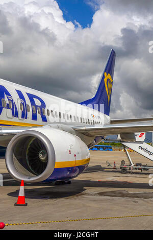 Ryanair Beoing 737 aicraft presso l'aeroporto di Stansted Foto Stock