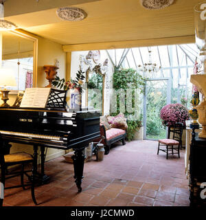 Pianoforte dal conservatorio. Foto Stock