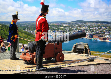 America del nord, Canada, NL, mezzogiorno cerimonia di pistola da Signal Hill, San Giovanni Foto Stock