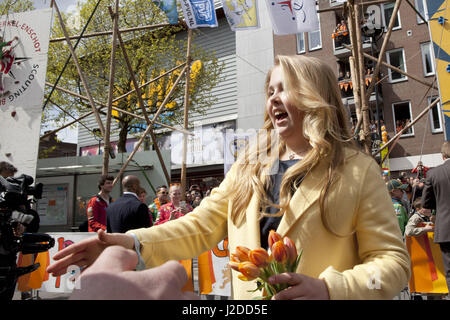 Aprile 27, 2017 - Tilburg, Noord-Brabant, Paesi Bassi - Tilburg, Paesi Bassi. Kingsday 2017 in Olanda . La famiglia reale celebra il cinquantesimo anniversario del Re Willem-Alexander oggi a Tilburg. Ritratto di erede al trono la principessa Amalia (Catharina-Amalia Beatrix Carmen Victoria, Prinsess di Orange, principessa dei Paesi Bassi, Principessa di Orange-Nassau) Lei è il più vecchio figlio di Re Willem-Alexander dei Paesi Bassi e della regina MÃ¡xima.presenti sono: Re Willem-Alexander, regina MÃ¡xima e le loro tre figlie Amalia, Ariane e Alexia. Ci sono anche il principe Constantijn, Il principe La Foto Stock