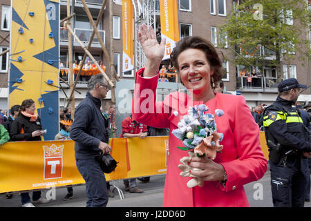 Aprile 27, 2017 - Tilburg, Noord-Brabant, Paesi Bassi - Tilburg, Paesi Bassi. Kingsday 2017 in Olanda . La famiglia reale celebra il cinquantesimo anniversario del Re Willem-Alexander oggi a Tilburg. Ritratto della Principessa Annette SekrÃ¨ve. Presenti sono: Re Willem-Alexander, regina MÃ¡xima e le loro tre figlie Amalia, Ariane e Alexia. Ci sono anche il principe Constantijn, Principe Laurentien, Principe Maurits, Principessa Marilene, Principe Bernard, Princess Annette, Principe Pieter-Kristiaan, Principessa Anita, Principe Floris e la principessa Aimée. Credito: Paulien Van de Loo/ZUMA filo/Alamy Live News Foto Stock