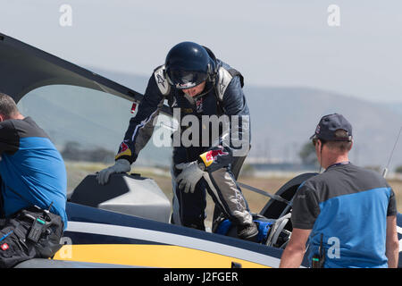 San Diego, Stati Uniti d'America - 16 Aprile 2017: Red Bull Air Race pilota durante la Red Bull Air Race World Championship. Foto Stock