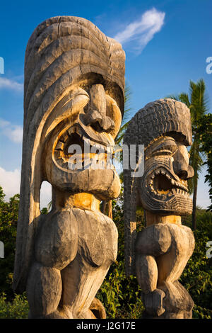 Tiki (ki'i) a Pu'uhonua O Honaunau (città di rifugio) National Historic Park, Costa di Kona, Hawaii, Stati Uniti d'America Foto Stock