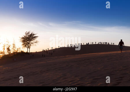 Popolare Red dune di sabbia di Mui Ne villiage, Vietnam Foto Stock