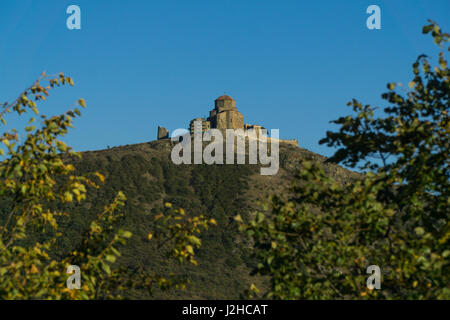 Grande chiesa di Jvari o il monastero di Jvari è il georgian monastero ortodosso situato nei pressi di Mtskheta, Georgia Foto Stock