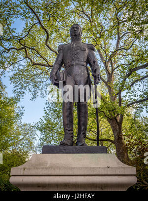 Statua di Don Jose de San Martin in Belgrave Square, Londra. Scultore: (Argentina). Foto Stock
