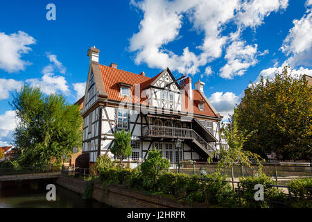 Gdansk, Polonia - 04 Ottobre 2016: La Casa del Cioccolato mulino, famoso ristorante nella città vecchia di Danzica Foto Stock