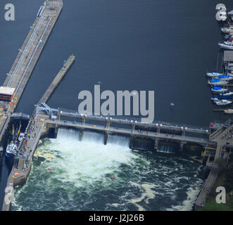 Vista aerea di Hiram M Chittenden serrature, Seattle, WA, Stati Uniti d'America Foto Stock