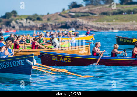 Isole Scilly, UK. 28 apr, 2017. Mondo Gig pilota campionati. Concerti pronti sulla linea di partenza Credit: Ed Marshall / Alamy Live News Foto Stock