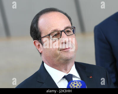 Bruxelles, Belgio. 29 apr, 2017. riunione speciale del Consiglio europeo (art.50) brexit, fuori della Francia del presidente François hollande. Credito: leo cavallo/alamy live news Foto Stock