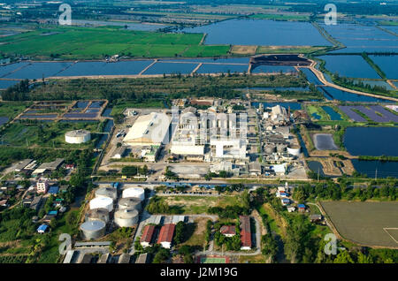 Foto aerea terreni agricoli i campi di riso sotto l'acqua in Thailandia Foto Stock