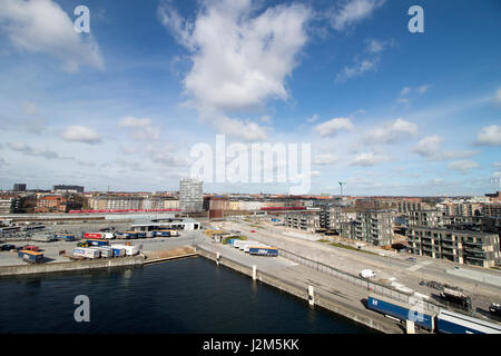 Aprile 25th, 2017 - Copenhagen, Danimarca: La foto è stata scattata in Nordhavn, nella parte nord-est di Copenhagen è la capitale della Danimarca. Il traghetto t Foto Stock