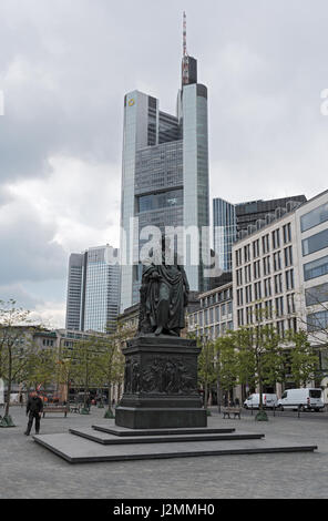 Statua di bronzo di Johann Wolfgang von Goethe a Francoforte, Germania Foto Stock