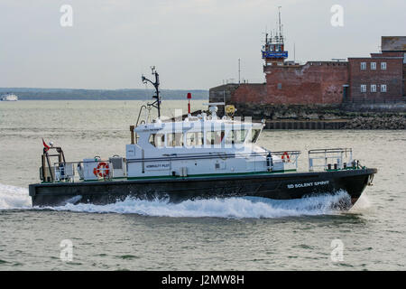 Sd solent spirito in Portsmouth Porto. Foto Stock